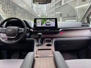 Toyota Sienna 2020-24 navigáció, 12,3 hüvelykes kijelző, bluetooth, 4 GB RAM, 64 GB tárhely