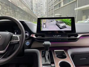 Toyota Sienna 2020-24 navigáció, 12,3 hüvelykes kijelző, bluetooth, 4 GB RAM, 64 GB tárhely