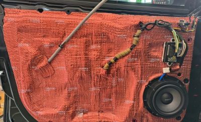 Stratul 3 insonorizare vibro tabla intermediara usa