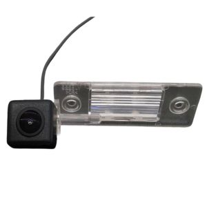 Camera video auto dedicata pentru mersul cu spatele compatibila cu Skoda Fabia 2012/2013 deschidere 120 de grade instalare la b